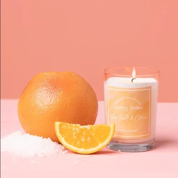 🚫SOLD🚫🥳HOST PICK!🥳LASTING SMILES Sea Salt &Citrus -Aromatherapy Cause Candle - Picture 4 of 4